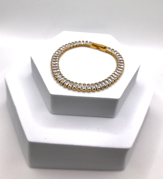 Lightweight Baguette Bracelet