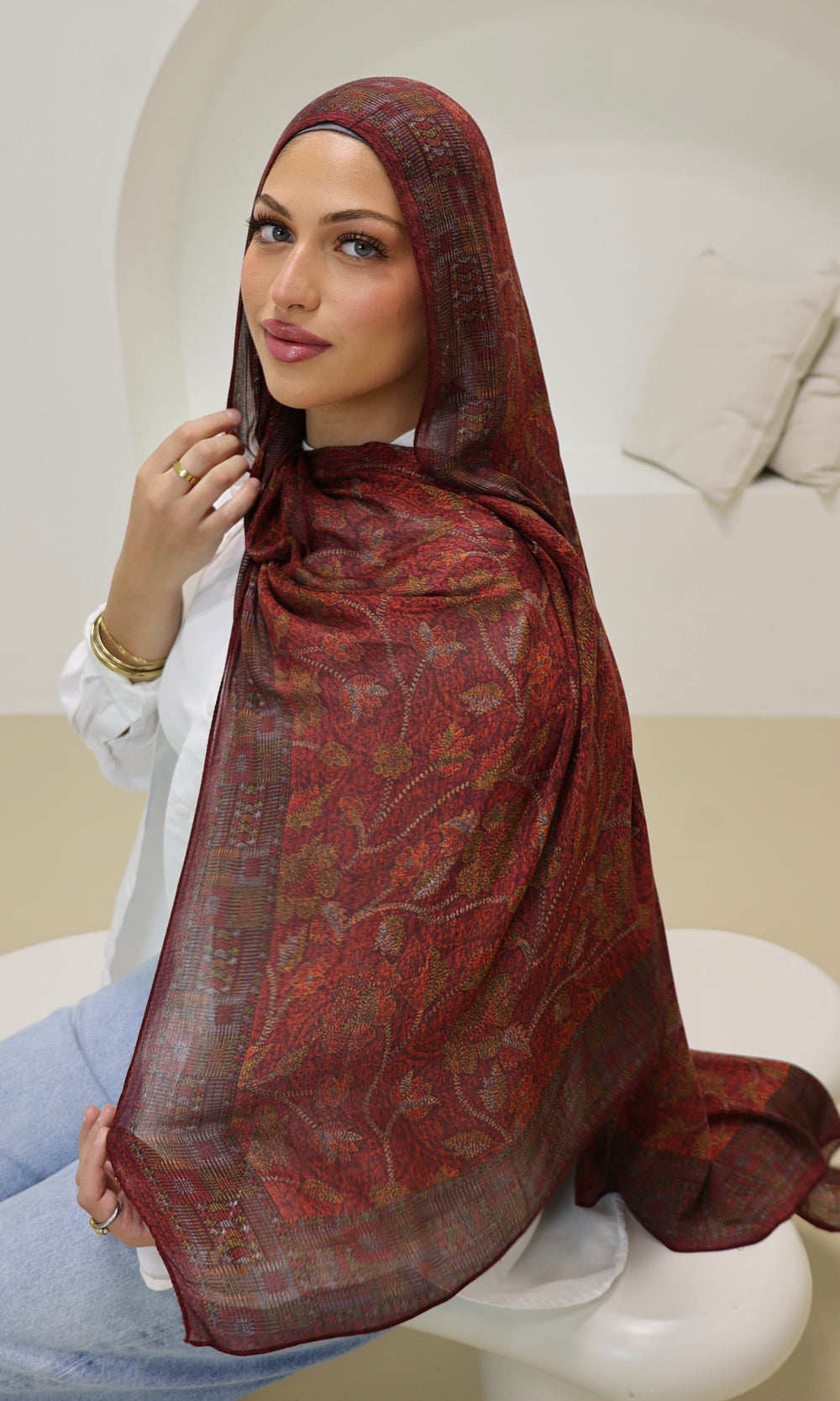 Red Paisley Modal